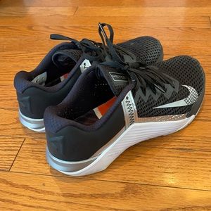 Nike Metcon - Size 8 - Excellent condition!